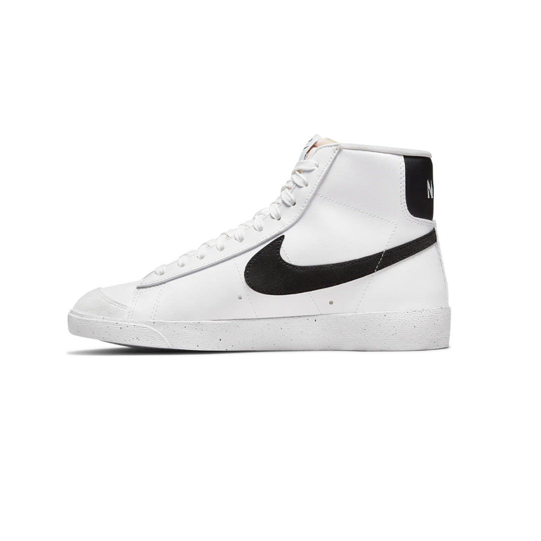 NIKE Men's Blazer Mid '77 VNTG Basketball Shoe