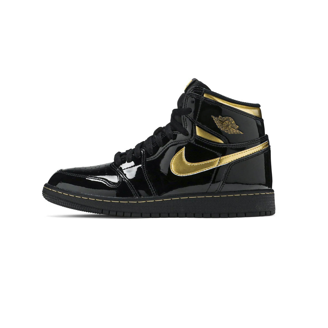 Air Jordan 1 Retro High OG "Black Metallic Gold"