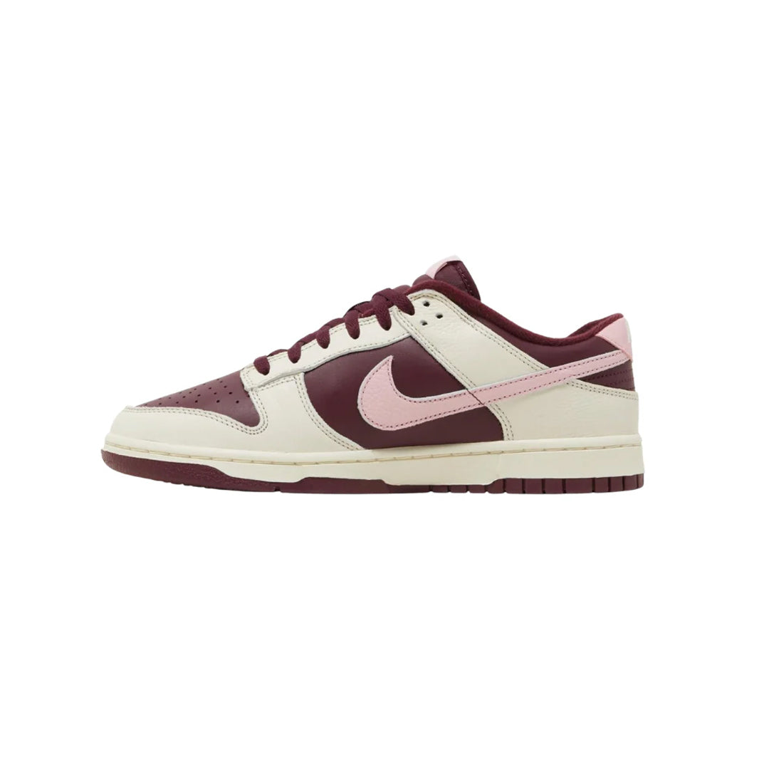 Nike SB Dunk Low Retro PRM "Valentine's Day"