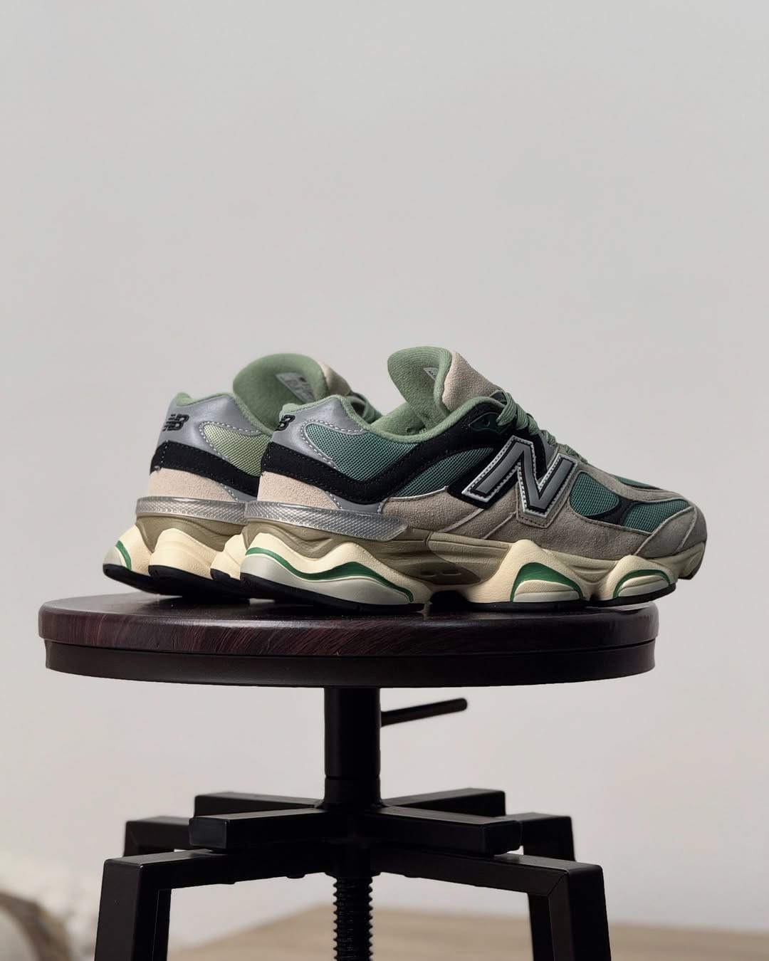 New Balance 9060 "Spruce Green"