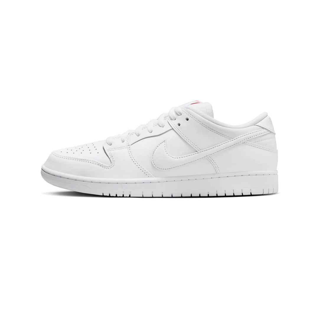 Nike SB Dunk "Triple White"