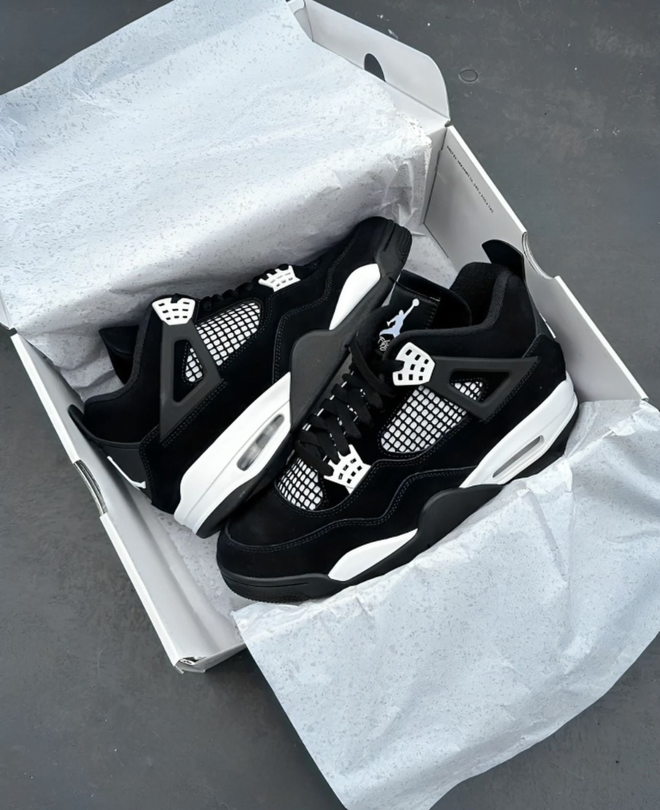 Nike Aj4 Retro "Black Thunder / Panda"