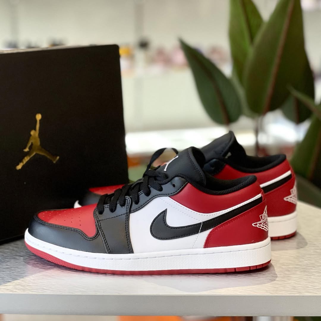 Nike Air Jordan Retro 1 Low "Bred Toe"