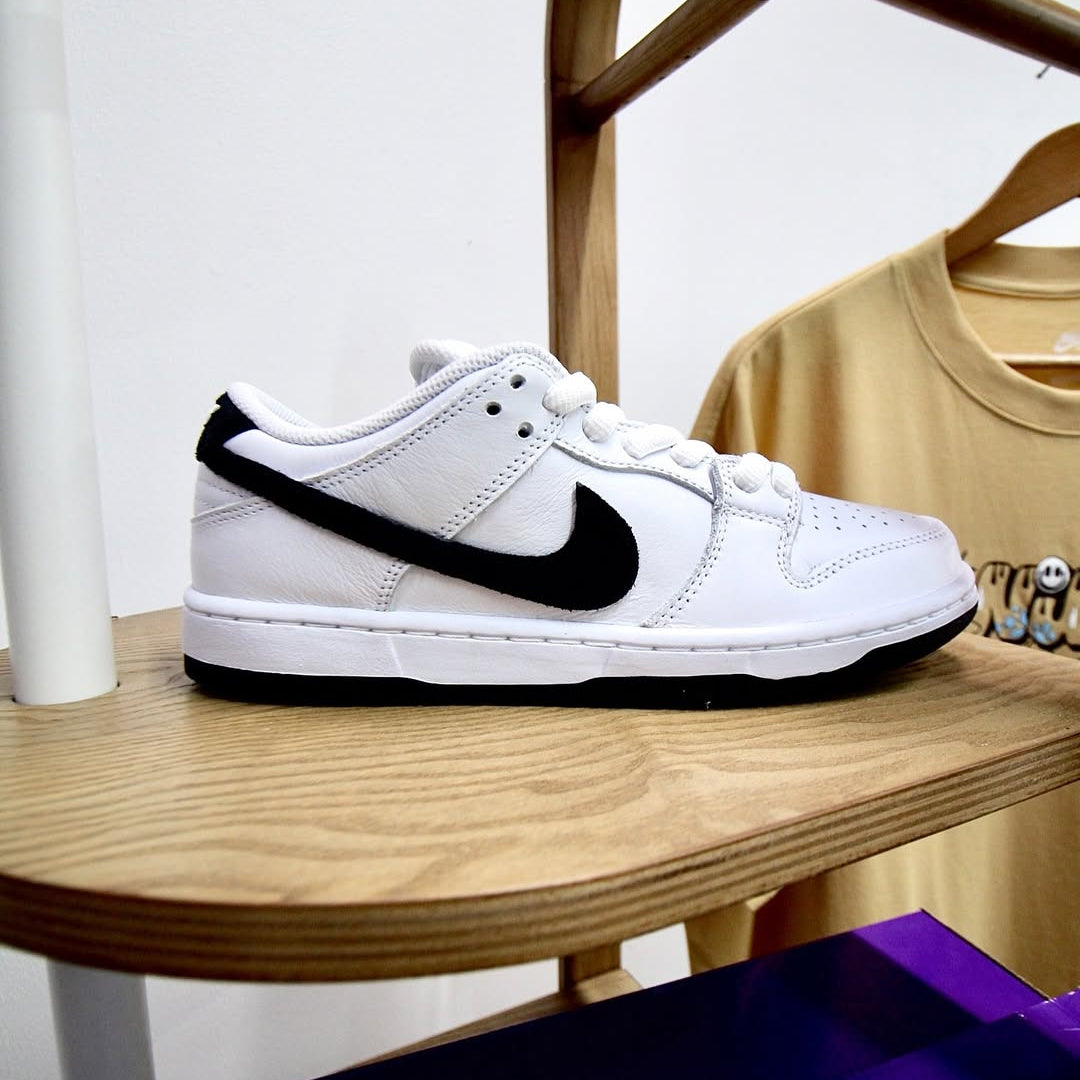 Nike SB Dunk Low Pro "White/Black"