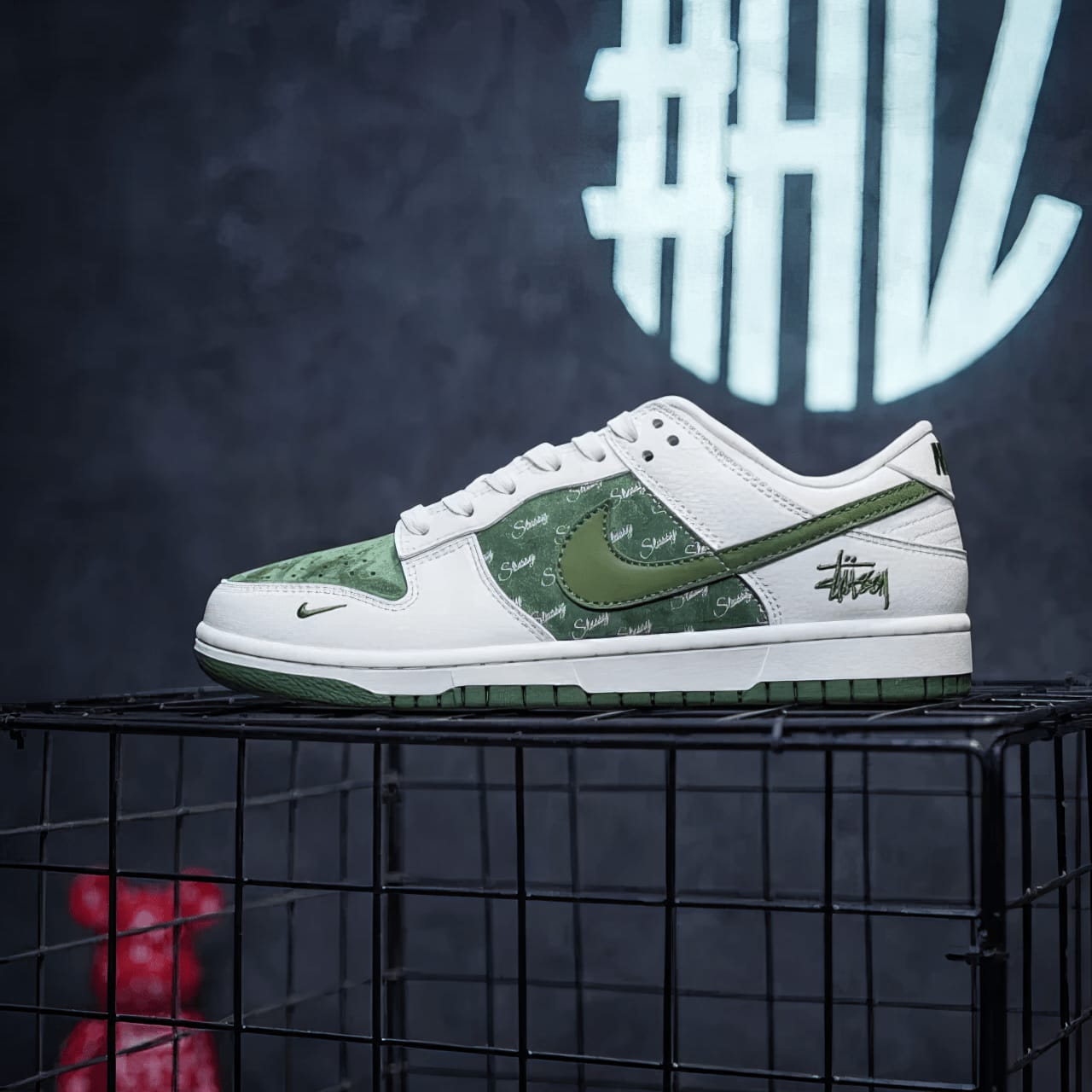 Nike SB Dunk Low Pro "White/Black"