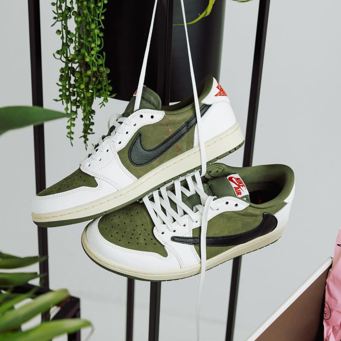 Nike Air Jordan Retro1 Low X Travis Scott Sp "Medium Olive"