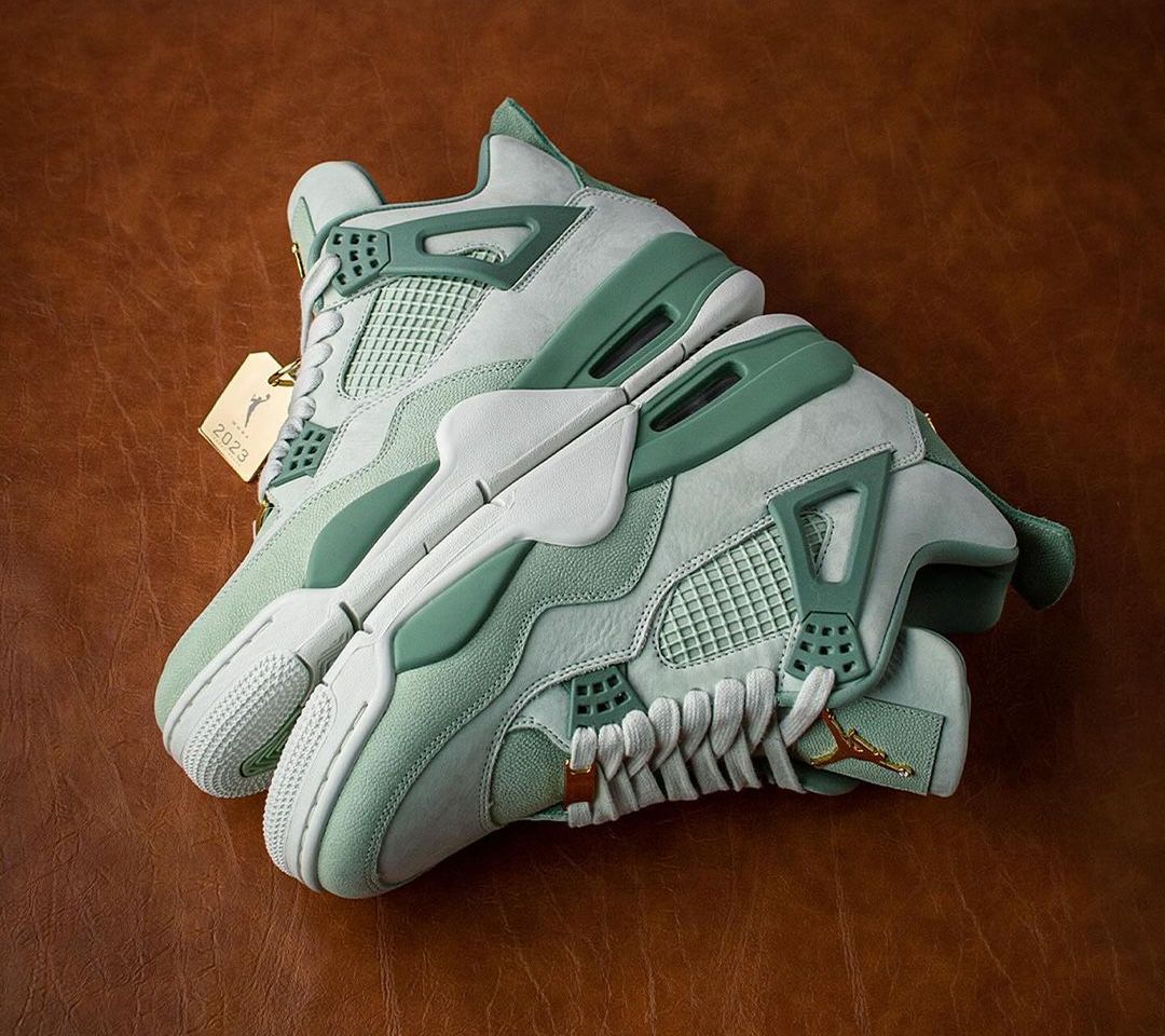 Nike Aj4 Retro "First Class"
