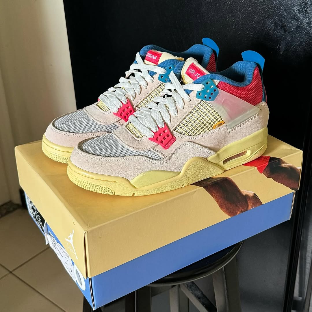Nike Aj4 Retro "Guava Ice"