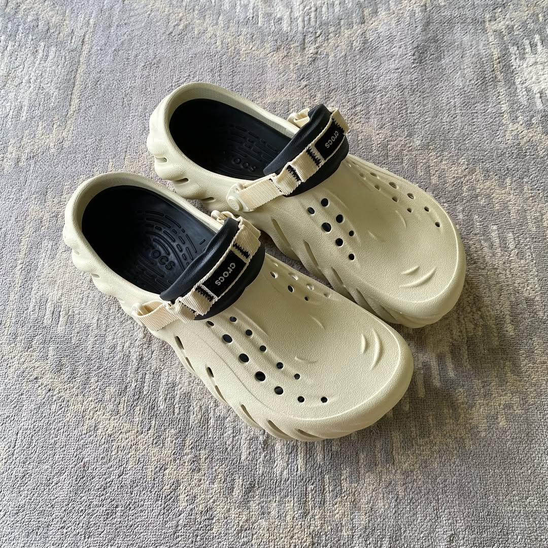Crocs Classic Echo Clogs