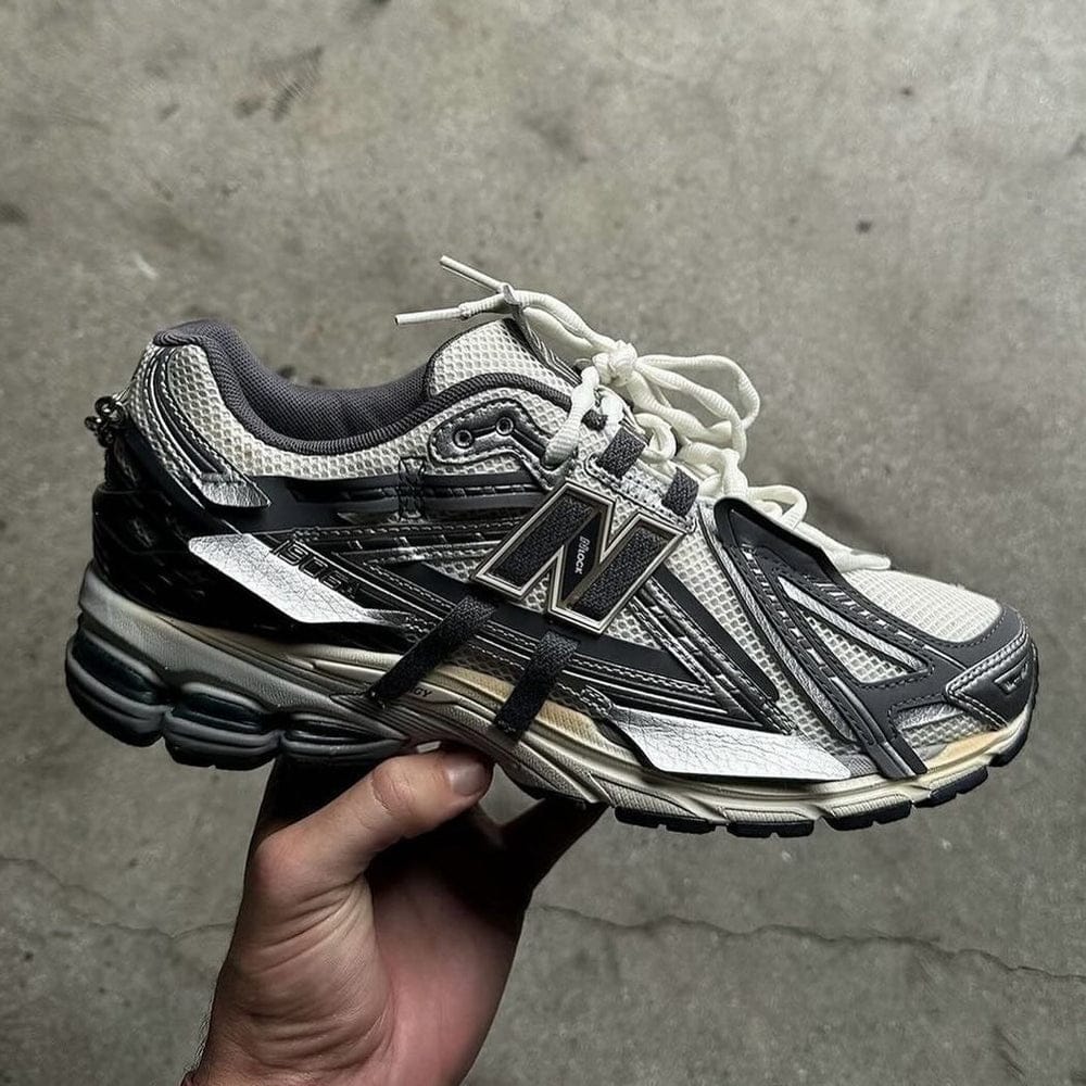 New Balance 1906A Silver Metallic "Castlerock"