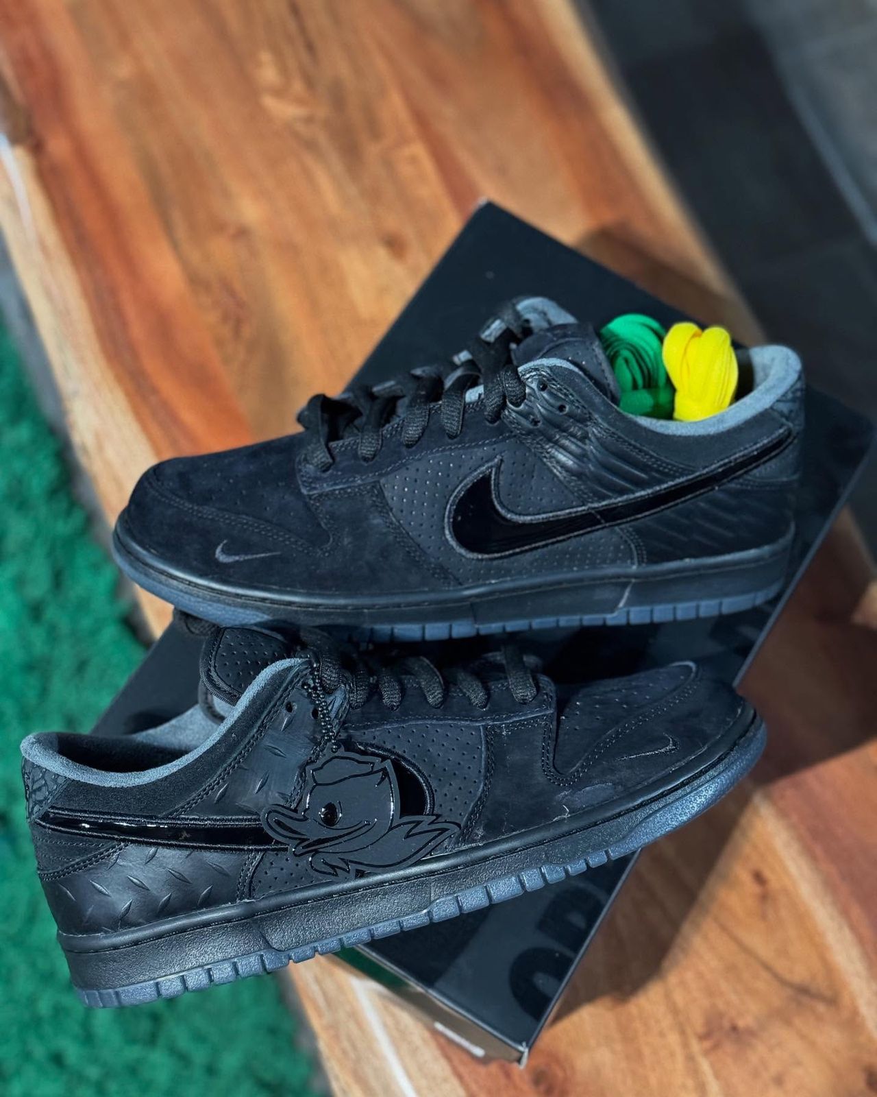 Duck of the Feather x Nike SB Dunk Low "Black University"