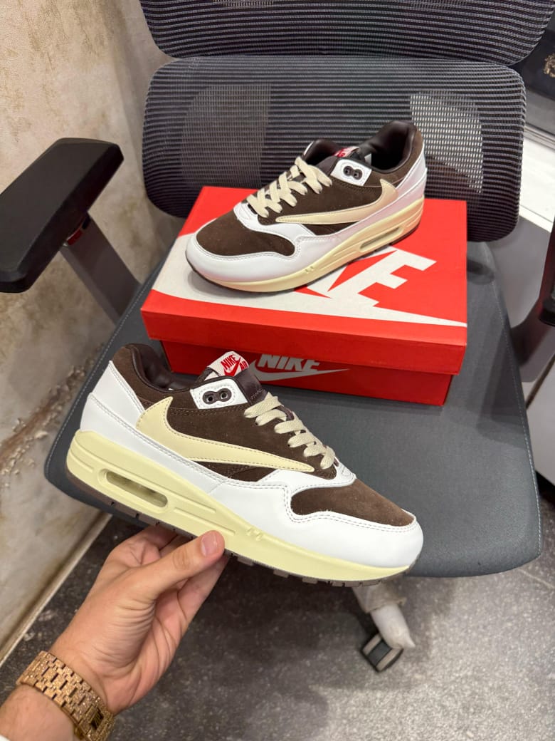 Travis Scott x Nike Air Max 1 "Reverse Mocha"
